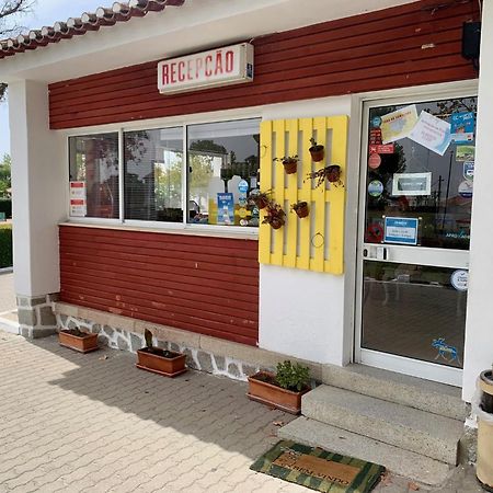 Parque De Campismo Orbitur Evora Hotel Bagian luar foto