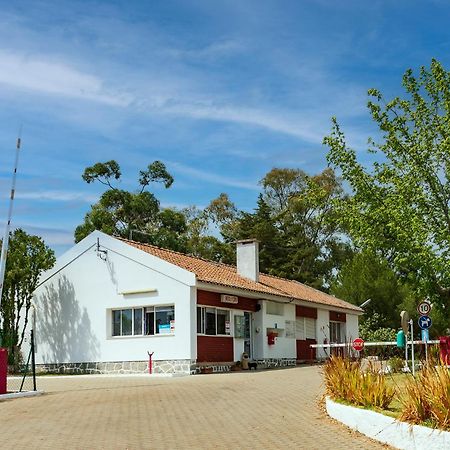 Parque De Campismo Orbitur Evora Hotel Bagian luar foto
