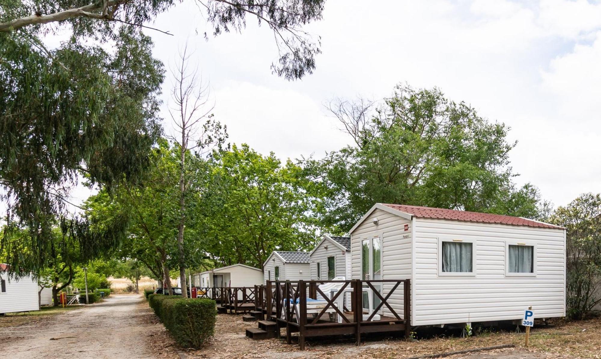 Parque De Campismo Orbitur Evora Hotel Bagian luar foto