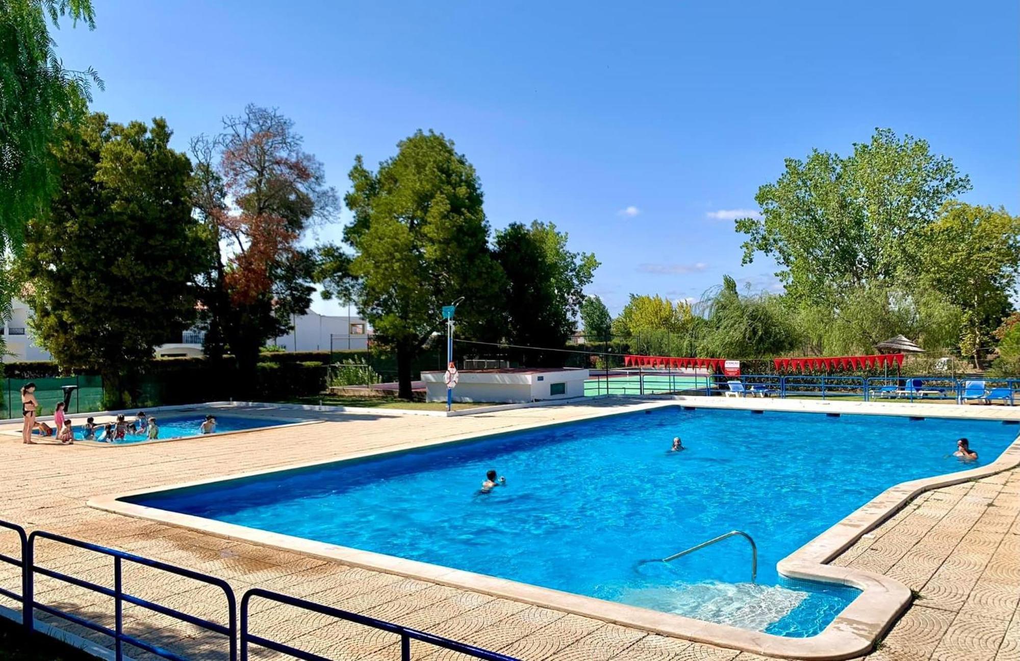 Parque De Campismo Orbitur Evora Hotel Bagian luar foto